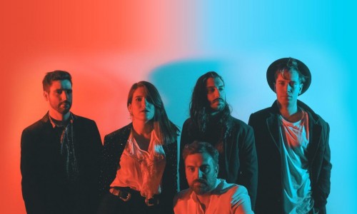 Flame Parade - Cosmic Gathering: il nuovo album della band toscana tra indie rock e new folk fuori il 14 febbraio.